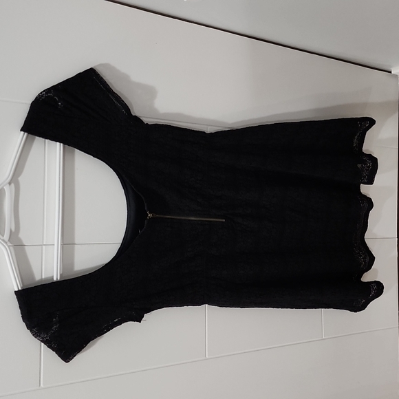 Volcom lace dress size M - Picture 4 of 5